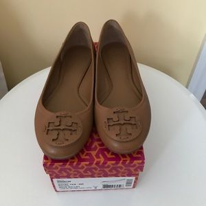 Tory Burch Reva Ballet Flats - tan - size 9